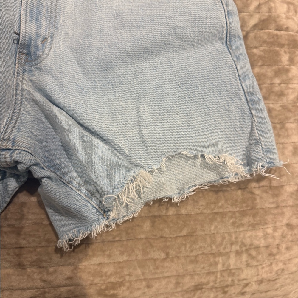 Abercrombie & Fitch Light Wash Jean Shorts - Picture 3 of 5